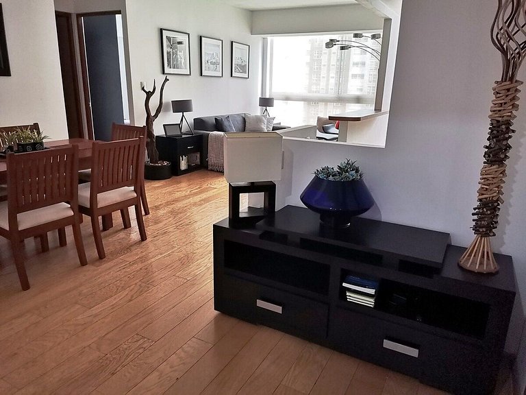 Stunning Apartment Just Steps Away from Plaza Antara and Car