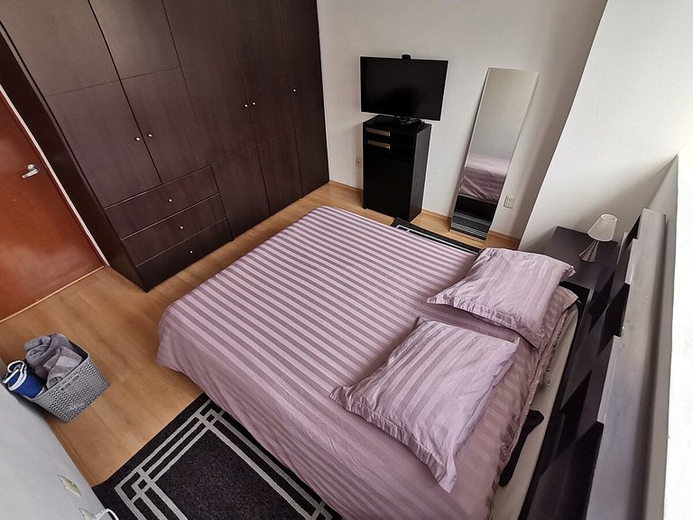 Stunning Apartment Just Steps Away from Plaza Antara and Car