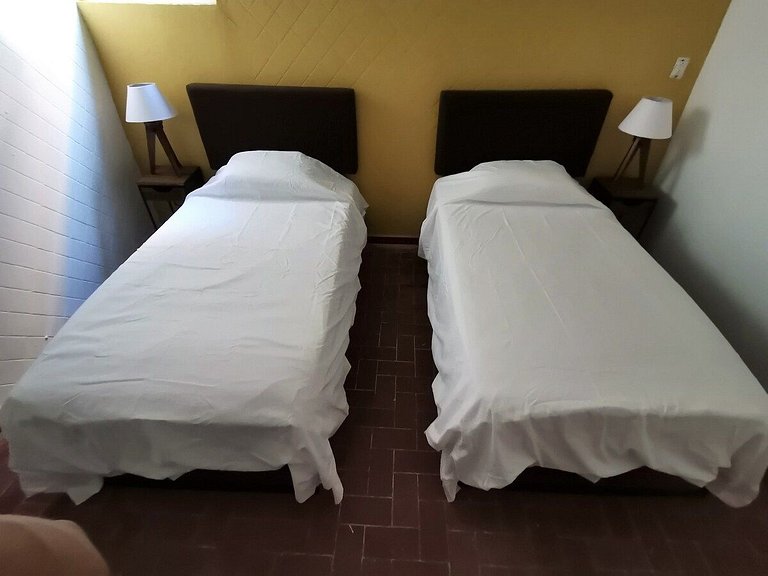 DIVINE 5 GUESTS FLAT @ THE MAIN SQUARE (CLEANING)