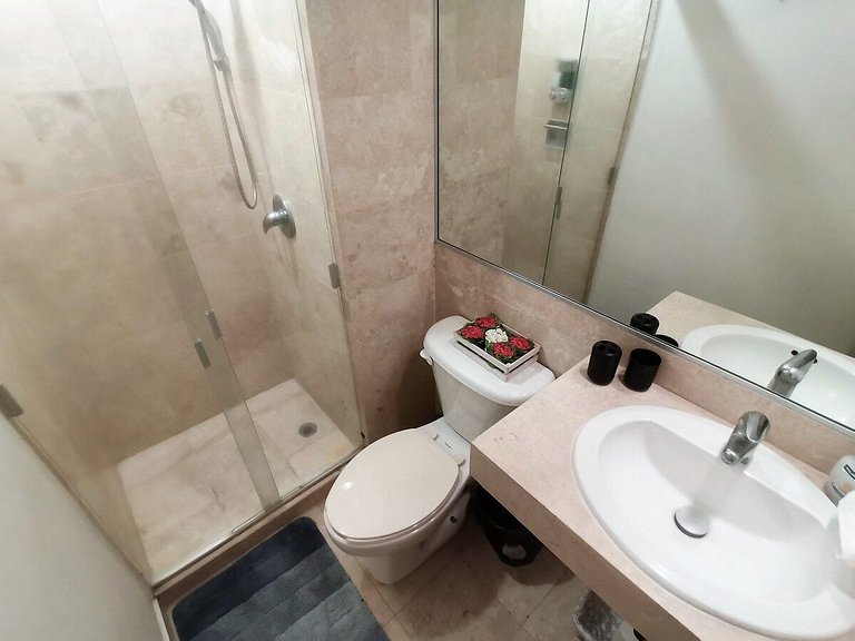 Antara Polanco + Carso Square: Divine 2BR Apartment for 5
