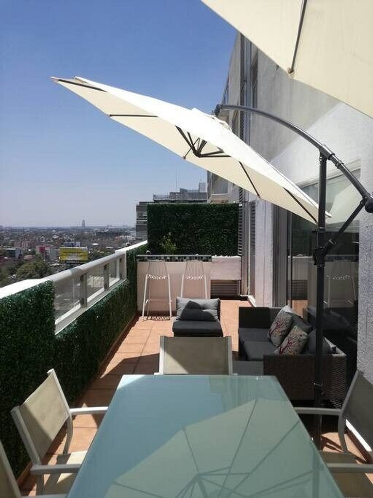 SPECTACULAR APARTMENT WITH LARGE PRIVATE TERRACE