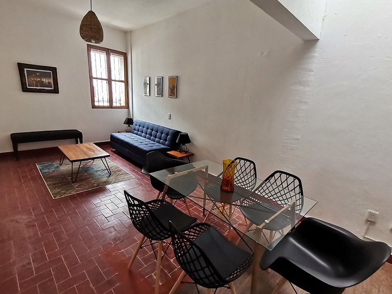 BELLÍSIMO DEPA PARA 6 A SOLO UNA CUADRA DEL CENTRO