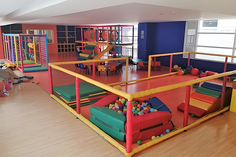 Super Apt f/5 in the Trendiest Area: Antara&Sumaya