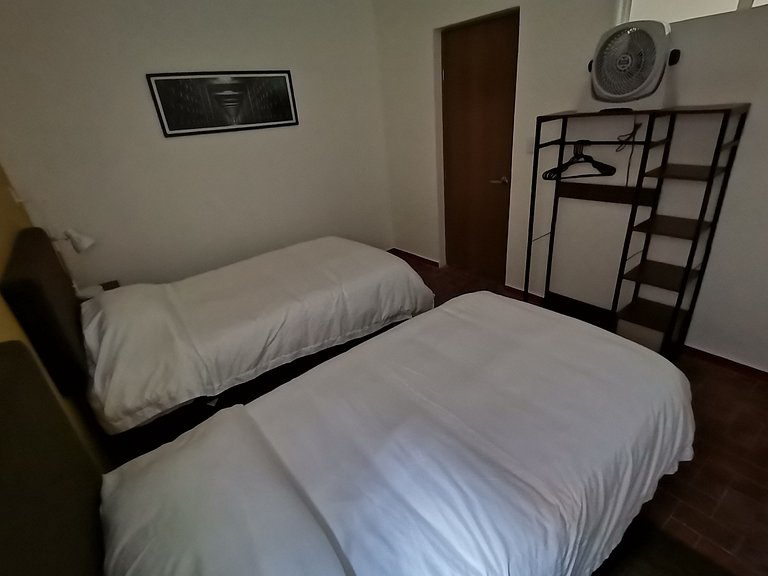 DIVINE 5 GUESTS FLAT @ THE MAIN SQUARE (CLEANING)