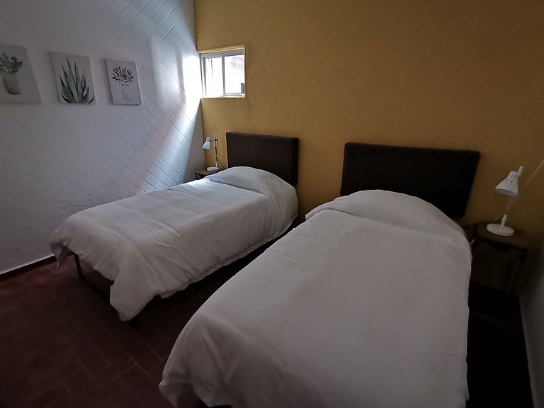 DIVINE 5 GUESTS FLAT @ THE MAIN SQUARE (CLEANING)